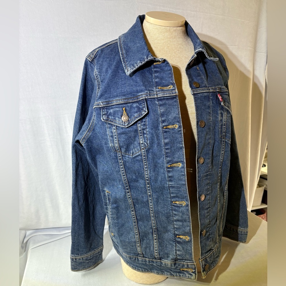 Classic Levi’s Denim Jacket, 2XL, NWT